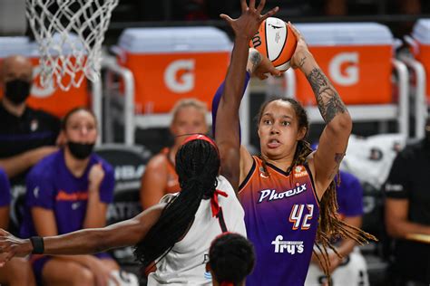 wnba picks for tonight.
